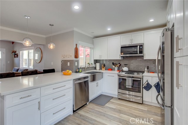 2014 Huntington Lane, Redondo Beach, California 90278, 6 Bedrooms Bedrooms, ,3 BathroomsBathrooms,Residential,Sold,Huntington,PV20087017