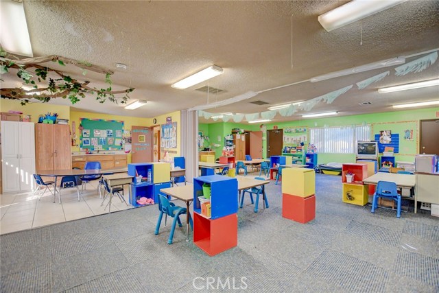 National Trails, 92342, ,Commercial,For Sale,National Trails,CV20180821