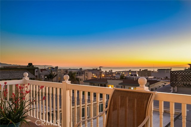 429 Bayview Drive, Hermosa Beach, California 90254, 3 Bedrooms Bedrooms, ,3 BathroomsBathrooms,Residential,Sold,Bayview,SB18034474