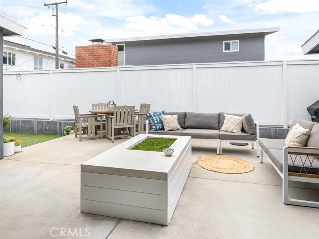 2204 Ardmore Avenue, Manhattan Beach, California 90266, 3 Bedrooms Bedrooms, ,2 BathroomsBathrooms,Residential,Sold,Ardmore,SB21089811