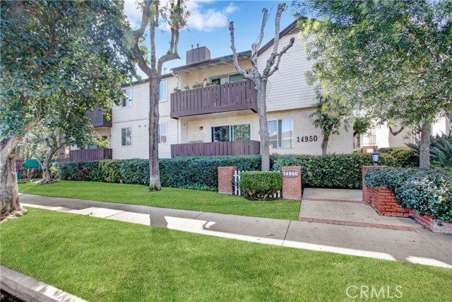 2 Bed Home for Sale in Van Nuys, California