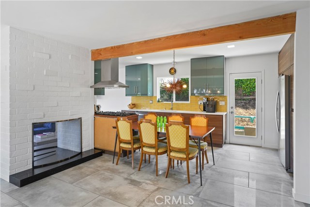 704 Blossom Lane, Redondo Beach, California 90278, 3 Bedrooms Bedrooms, ,2 BathroomsBathrooms,Residential,Sold,Blossom,SB20096376