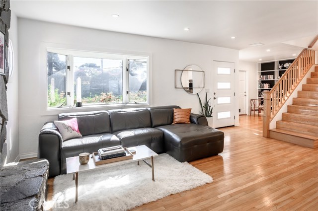 501 Green Lane, Redondo Beach, California 90278, 4 Bedrooms Bedrooms, ,2 BathroomsBathrooms,Residential,Sold,Green Lane,SB20035611