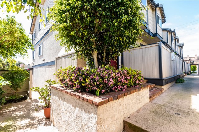 Private, secluded end unit with wonderful views