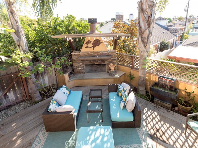 1158 8th Street, Hermosa Beach, California 90254, 3 Bedrooms Bedrooms, ,1 BathroomBathrooms,Residential,Sold,8th,SB20088189