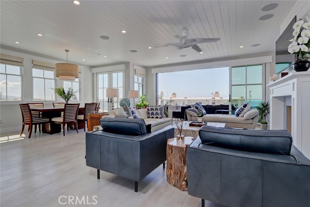 304 3rd Street, Manhattan Beach, California 90266, 4 Bedrooms Bedrooms, ,3 BathroomsBathrooms,Residential,Sold,3rd,SB19234721