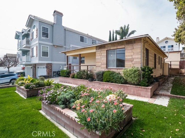 1635 Wollacott Street, Redondo Beach, California 90278, 2 Bedrooms Bedrooms, ,1 BathroomBathrooms,Residential,Sold,Wollacott,PW17060715