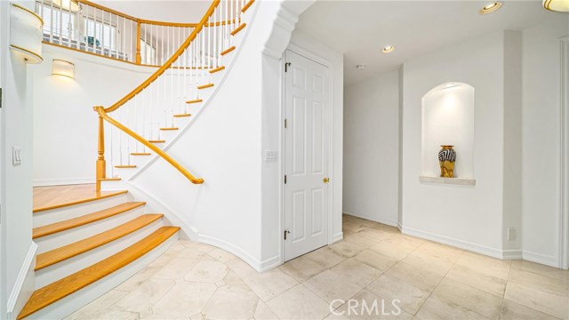 1002 5th Street, Hermosa Beach, California 90254, 5 Bedrooms Bedrooms, ,2 BathroomsBathrooms,Residential,Sold,5th,SB20139034