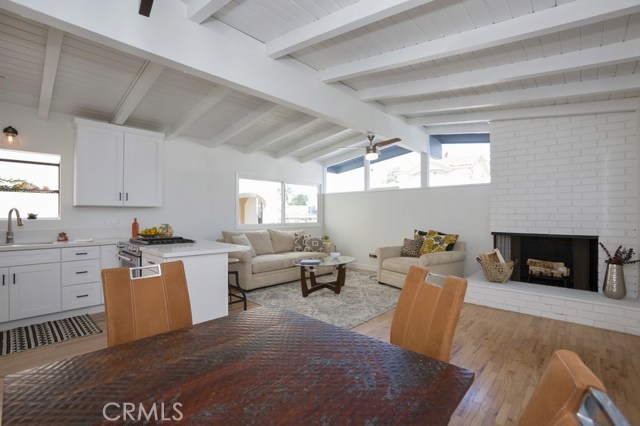 1116 2nd Street, Hermosa Beach, California 90254, 3 Bedrooms Bedrooms, ,1 BathroomBathrooms,Residential,Sold,2nd,SB20030434