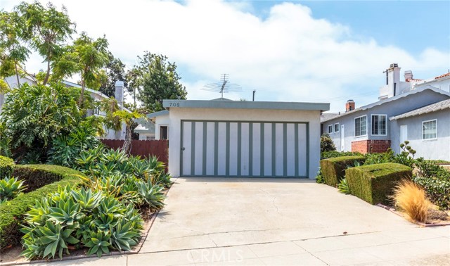 705 Paulina Avenue, Redondo Beach, California 90277, 3 Bedrooms Bedrooms, ,2 BathroomsBathrooms,Residential,Sold,Paulina,SB17205308