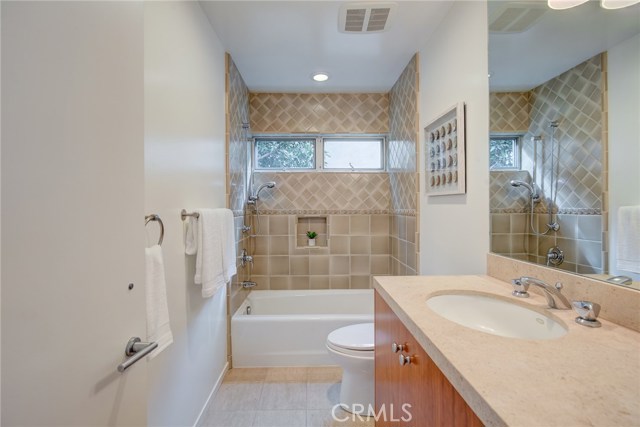 2400 Palm Avenue, Manhattan Beach, California 90266, 4 Bedrooms Bedrooms, ,4 BathroomsBathrooms,Residential,Sold,Palm,SB20055026