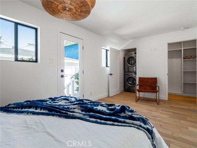 1131 19th Street, Hermosa Beach, California 90254, 2 Bedrooms Bedrooms, ,1 BathroomBathrooms,Residential,Sold,19th,SB20249422