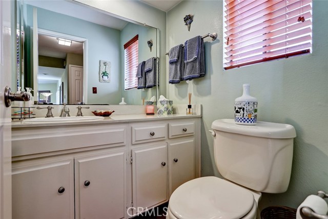 105 Irena Avenue, Redondo Beach, California 90277, 3 Bedrooms Bedrooms, ,3 BathroomsBathrooms,Residential,Sold,Irena,SB18189275