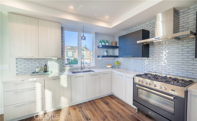 2713 Carnegie Lane, Redondo Beach, California 90278, 4 Bedrooms Bedrooms, ,4 BathroomsBathrooms,Residential,Sold,Carnegie,SB19228634