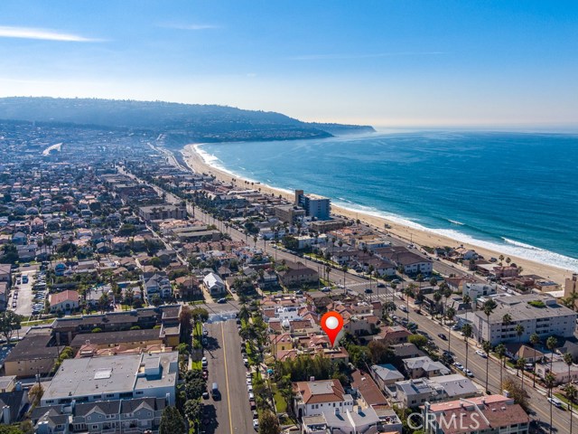 723 Broadway, Redondo Beach, California 90277, 4 Bedrooms Bedrooms, ,3 BathroomsBathrooms,Residential,Sold,Broadway,SB20229470