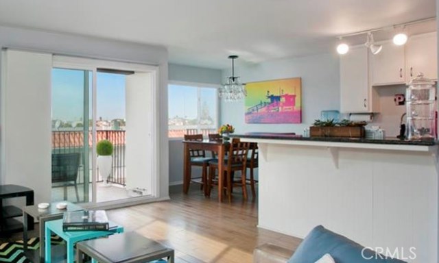 1720 Ardmore Avenue, Hermosa Beach, California 90254, 2 Bedrooms Bedrooms, ,2 BathroomsBathrooms,Residential,Sold,Ardmore,SB18090185