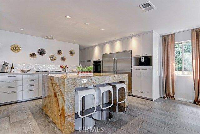 1818 Spreckels Lane, Redondo Beach, California 90278, 4 Bedrooms Bedrooms, ,3 BathroomsBathrooms,Residential,Sold,Spreckels,SB17228588