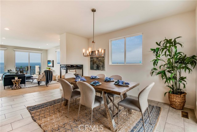 3805 Crest Drive, Manhattan Beach, California 90266, 3 Bedrooms Bedrooms, ,3 BathroomsBathrooms,Residential,Sold,Crest,SB19150131