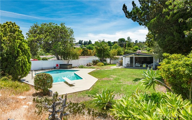 26 Gaucho Drive, Rolling Hills Estates, California 90274, 4 Bedrooms Bedrooms, ,2 BathroomsBathrooms,Residential,Sold,Gaucho,SB21153280