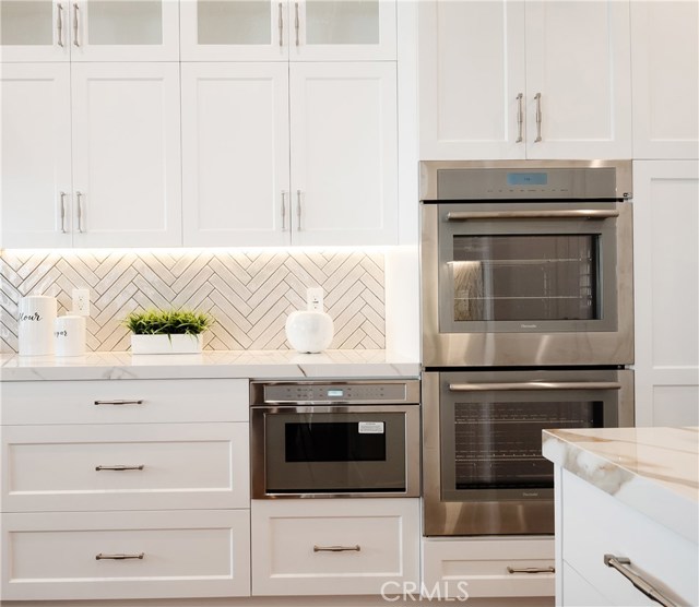 617 31st Street, Manhattan Beach, California 90266, 7 Bedrooms Bedrooms, ,2 BathroomsBathrooms,Residential,Sold,31st,SB20084953