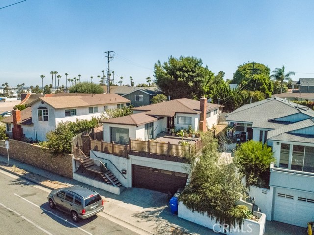 1012 Rosecrans Avenue, Manhattan Beach, California 90266, 3 Bedrooms Bedrooms, ,1 BathroomBathrooms,Residential,Sold,Rosecrans,PW19215586