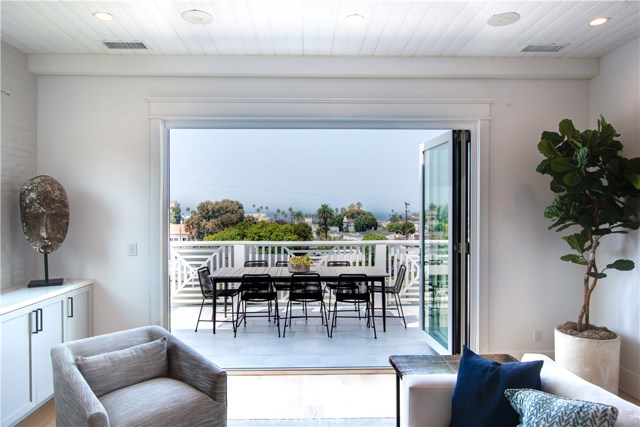 408 Francisca Avenue, Redondo Beach, California 90277, 5 Bedrooms Bedrooms, ,5 BathroomsBathrooms,Residential,Sold,Francisca,SB20169489