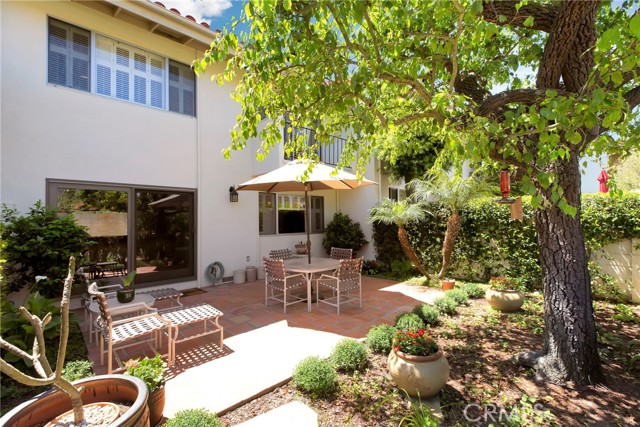 25 Via Granada, Rolling Hills Estates, California 90274, 3 Bedrooms Bedrooms, ,2 BathroomsBathrooms,Residential,Sold,Via Granada,TR21114102