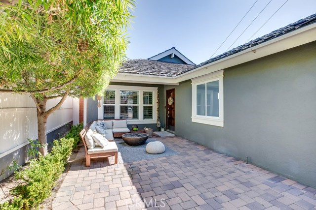 904 Knob Hill Avenue, Redondo Beach, California 90277, 4 Bedrooms Bedrooms, ,2 BathroomsBathrooms,Residential,Sold,Knob Hill,SB20157214