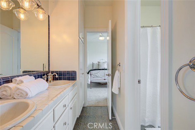1144 9th Street, Hermosa Beach, California 90254, 5 Bedrooms Bedrooms, ,4 BathroomsBathrooms,Residential,Sold,9th,SB19216948