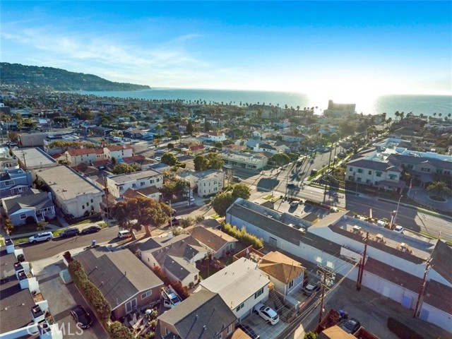 512 Knob Hill Avenue, Redondo Beach, California 90277, 4 Bedrooms Bedrooms, ,2 BathroomsBathrooms,Residential,Sold,Knob Hill,SB21044060