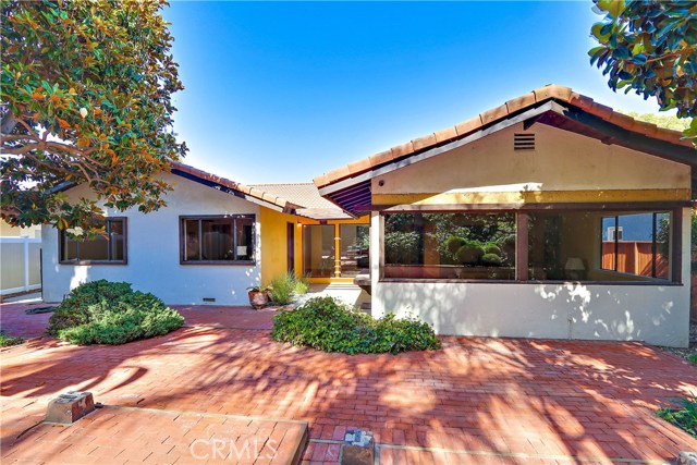 Lot is over 9000 square feet!