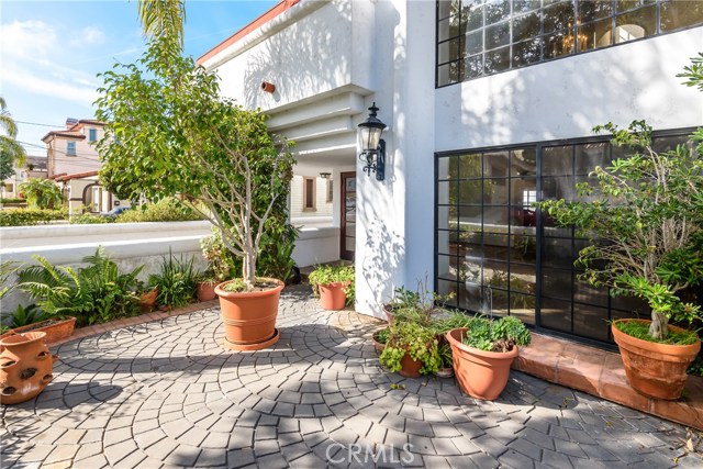 235 Juanita Avenue, Redondo Beach, California 90277, 3 Bedrooms Bedrooms, ,2 BathroomsBathrooms,Residential,Sold,Juanita,SB19083113