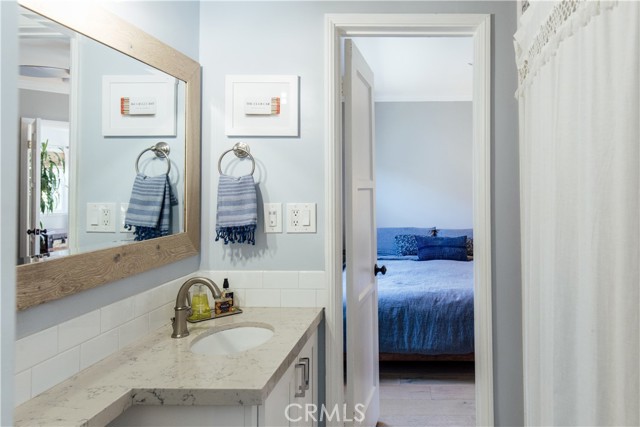 2801 Valley Drive, Manhattan Beach, California 90266, 2 Bedrooms Bedrooms, ,1 BathroomBathrooms,Residential,Sold,Valley,SB21130648