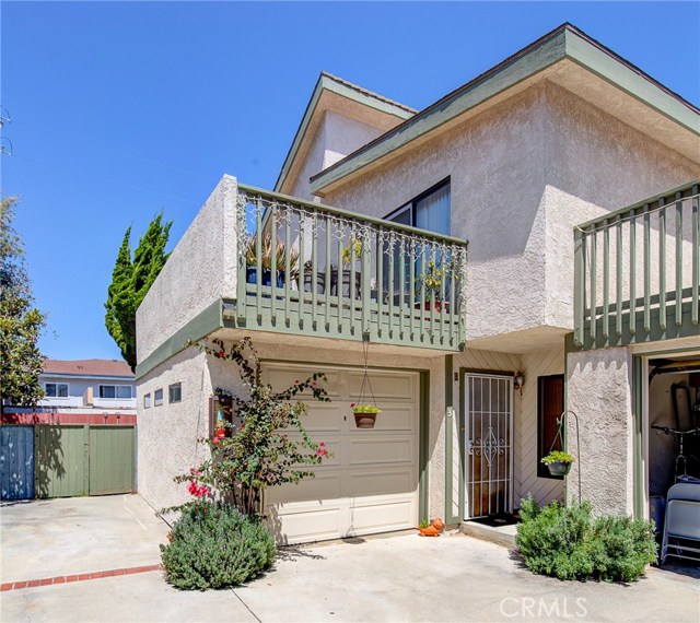 2521 Carnegie Lane, Redondo Beach, California 90278, 2 Bedrooms Bedrooms, ,1 BathroomBathrooms,Residential,Sold,Carnegie,SB19210516
