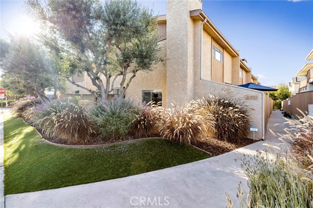 2701 Voorhees Avenue, Redondo Beach, California 90278, 2 Bedrooms Bedrooms, ,2 BathroomsBathrooms,Residential,Sold,Voorhees,SB20156888