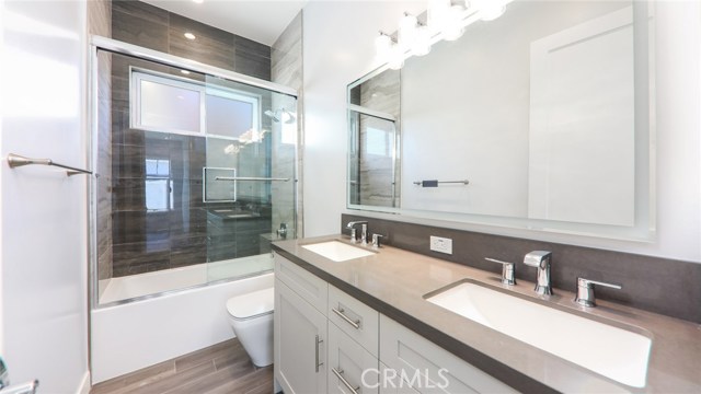 1917 Farrell Avenue, Redondo Beach, California 90278, 4 Bedrooms Bedrooms, ,3 BathroomsBathrooms,Residential,Sold,Farrell,PV20259127