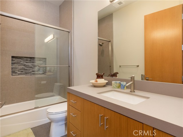 2108 Gates Avenue, Redondo Beach, California 90278, 4 Bedrooms Bedrooms, ,4 BathroomsBathrooms,Residential,Sold,Gates,SB20231175