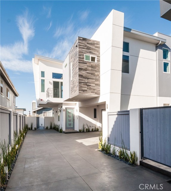 1921 Speyer Lane, Redondo Beach, California 90278, 4 Bedrooms Bedrooms, ,3 BathroomsBathrooms,Residential,Sold,Speyer,PV16708971