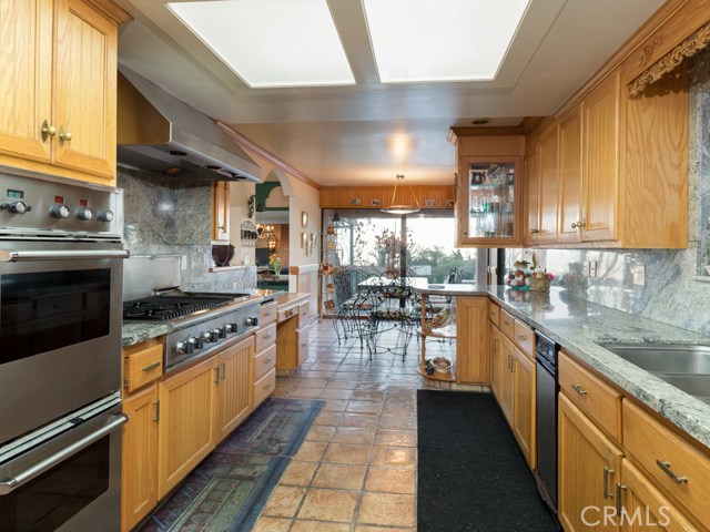 3285 Crownview Drive, Rancho Palos Verdes, California 90275, 4 Bedrooms Bedrooms, ,3 BathroomsBathrooms,Residential,Sold,Crownview,PV18031488