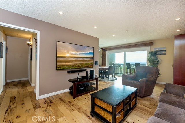 650 The Village, Redondo Beach, California 90277, 2 Bedrooms Bedrooms, ,2 BathroomsBathrooms,Residential,Sold,The Village,SB17108266