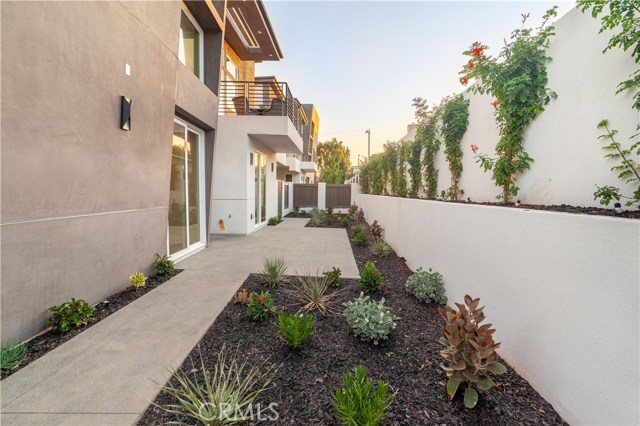 2715 Carnegie Lane, Redondo Beach, California 90278, 4 Bedrooms Bedrooms, ,4 BathroomsBathrooms,Residential,Sold,Carnegie,SB19180125