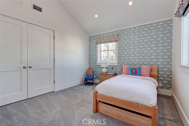 570 27th Street, Manhattan Beach, California 90266, 5 Bedrooms Bedrooms, ,4 BathroomsBathrooms,Residential,Sold,27th,SB21030922