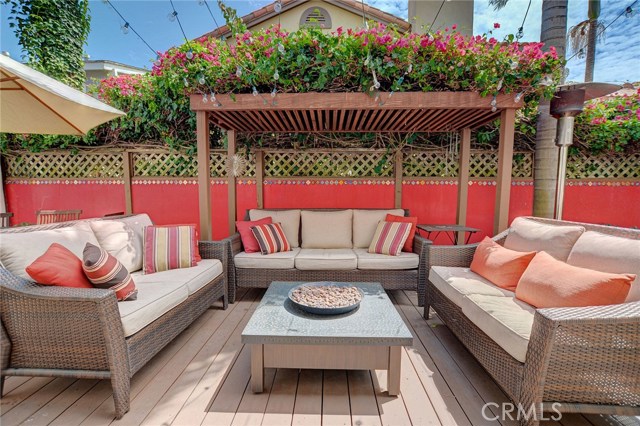 2110 Graham Avenue, Redondo Beach, California 90278, 4 Bedrooms Bedrooms, ,2 BathroomsBathrooms,Residential,Sold,Graham,SB17177228