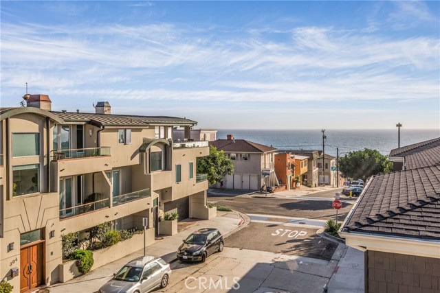 317 11th Street, Manhattan Beach, California 90266, ,Residential Income,Sold,11th,SB17074828