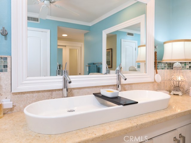 240 Monterey Boulevard, Hermosa Beach, California 90254, 3 Bedrooms Bedrooms, ,2 BathroomsBathrooms,Residential,Sold,Monterey,SB19037941