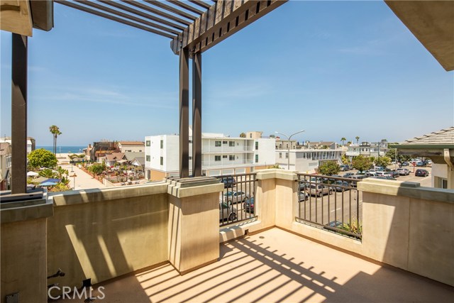 646 Hermosa Avenue, Hermosa Beach, California 90254, 3 Bedrooms Bedrooms, ,2 BathroomsBathrooms,Residential,Sold,Hermosa,SB18146265