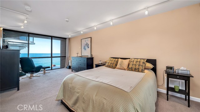 531 Esplanade, Redondo Beach, California 90277, 2 Bedrooms Bedrooms, ,1 BathroomBathrooms,Residential,Sold,Esplanade,SB21010965