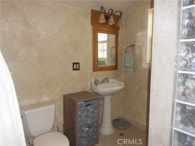 OLD Master bath room.