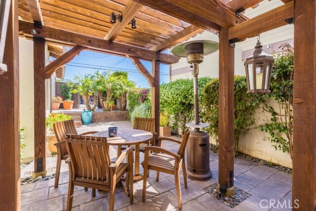 618 Maria Avenue, Redondo Beach, California 90277, 4 Bedrooms Bedrooms, ,2 BathroomsBathrooms,Residential,Sold,Maria,SB17056583