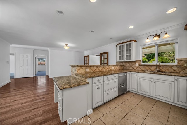 2002 Redondela Drive, Rancho Palos Verdes, California 90275, 4 Bedrooms Bedrooms, ,2 BathroomsBathrooms,Residential,Sold,Redondela,PV21121997